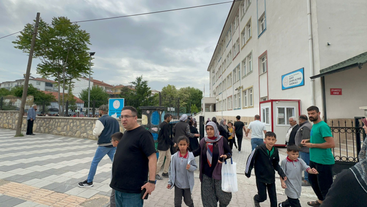 Malatya'da 5,6 büyüklüğünde deprem… Birçok ilde hissedildi