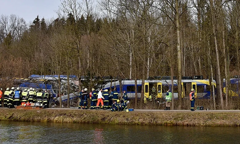 Belçika'da Tren ile Okul Servisi Çarpıştı: 4 Ölü