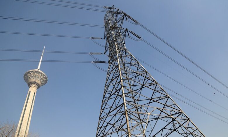 İran: ABD ve İsrail saldırılarında elektrik santrallerinin yüzde 7'si zarar gördü