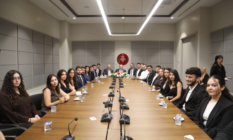 Cumhuriyet Meclisi'nde gençlerle buluşma: 'Sorunlarımızı çözün'
