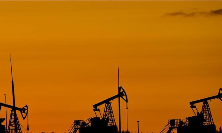 Küresel piyasalarda petrol fiyatları yükselişte: Brent petrol 93 doların üzerinde