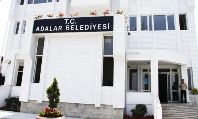 Adalar Belediyesi'ne operasyon: Belediye Başkanı Akpolat dahil 41 gözaltı