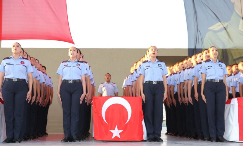 Polis ve İtfaiye teşkilatına 200 yeni nefer: Mezuniyet töreni yapıldı