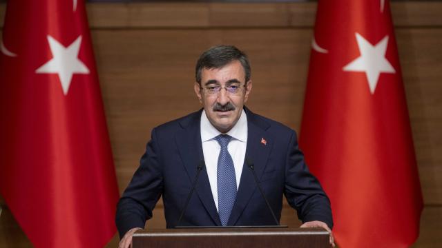 Cevdet Yılmaz'dan Cumhurbaşkanı Erhürman'a geçmiş olsun mesajı