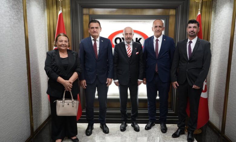 İçişleri Bakanı Dursun Oğuz, Ankara'da Emekli Korgeneral Zekai Aksakallı ile Bir Araya Geldi