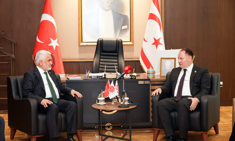 Meclis Başkanı Öztürkler, HÜDA PAR Genel Başkanı Yapıcıoğlu'nu kabul etti