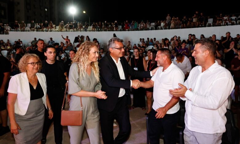 Cumhurbaşkanı Erhürman, Yeniboğaziçi ve Serdarlı'daki Festivalleri Ziyaret Etti