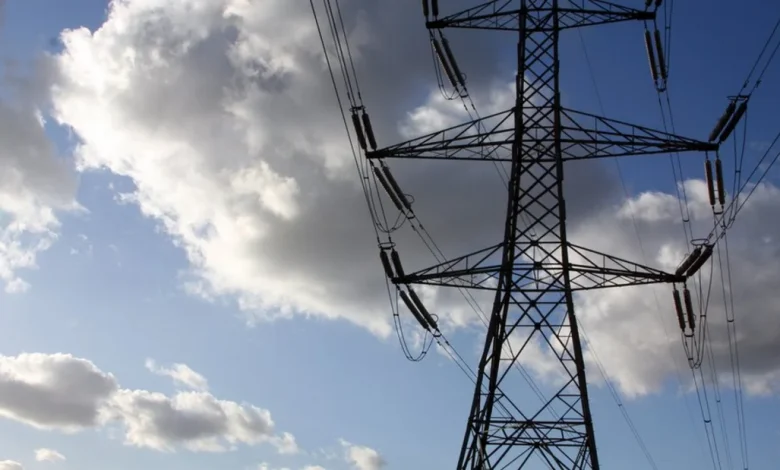 Güney Kıbrıs'ta Elektrik Kesintilerine Neden Olan Teknik Arıza Sürüyor