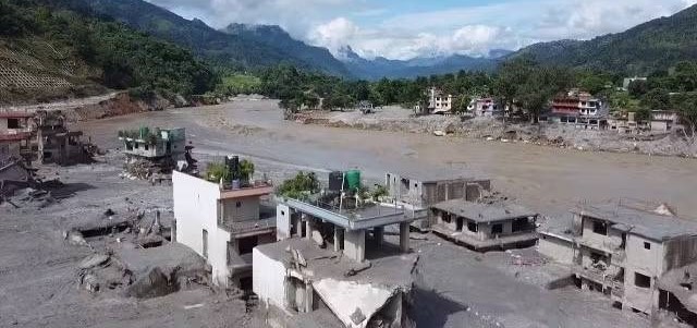 Nepal'deki Felakette Can Kaybı 1342'ye Yükseldi