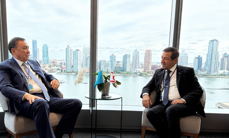 Dışişleri bakanı ertuğruloğlu tdt genel sekreteri ömüraliyev ile new york'ta görüştü