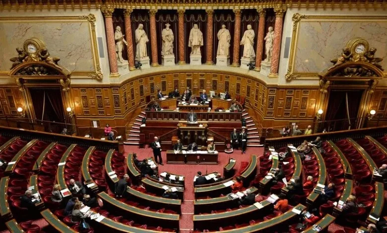 Fransa'da kısmi Senato seçimleri için oy verme işlemi başladı