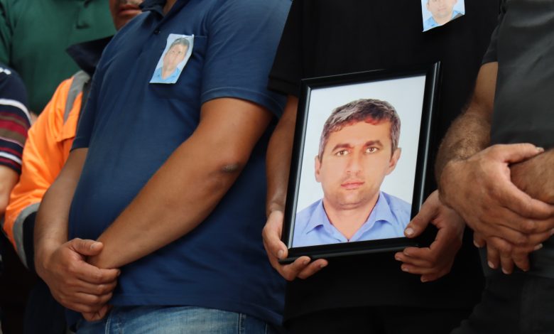 Girne'de geminin batması sonucu hayatını kaybeden 2 kişinin cenazeleri Hatay'da defnedildi
