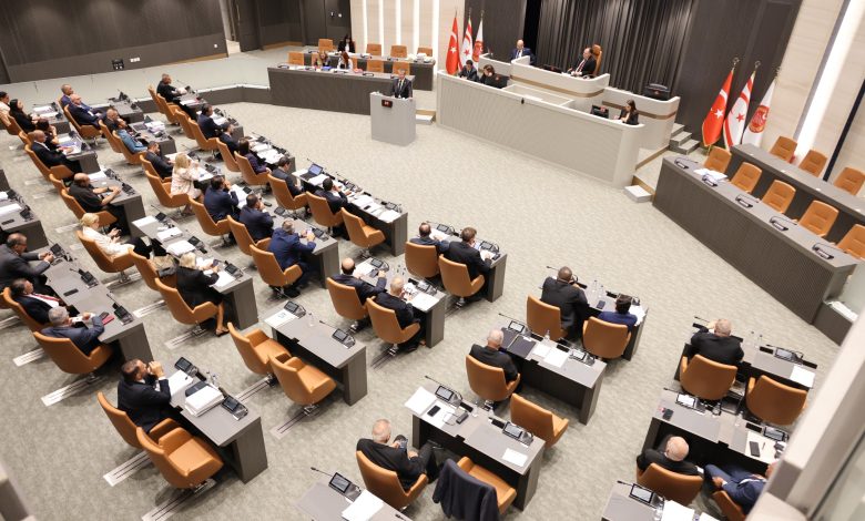 CUMHURİYET MECLİSİ GENEL SEÇİMLERİN 6 ARALIK'TA YEREL SEÇİMLERLE BİRLİKTE YAPILMASINI ONAYLADI