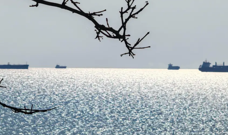 Karadeniz'de İHA ve İDA saldırısına uğrayan Suriyeli mürettebatın bulunduğu gemi battı