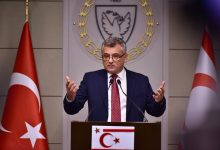 CUMHURBAŞKANI ERHÜRMAN SİYASAL PARTİLER YASASI'NDAKİ DEĞİŞİKLİĞİ ONAYLADI: "İÇİME SİNMEMESİNE RAĞMEN İMZALADIM"