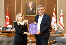 OMBUDSMAN İLKAN VAROL, 41'İNCİ DÖNEM RAPORUNU CUMHURBAŞKANI ERHÜRMAN'A SUNDU
