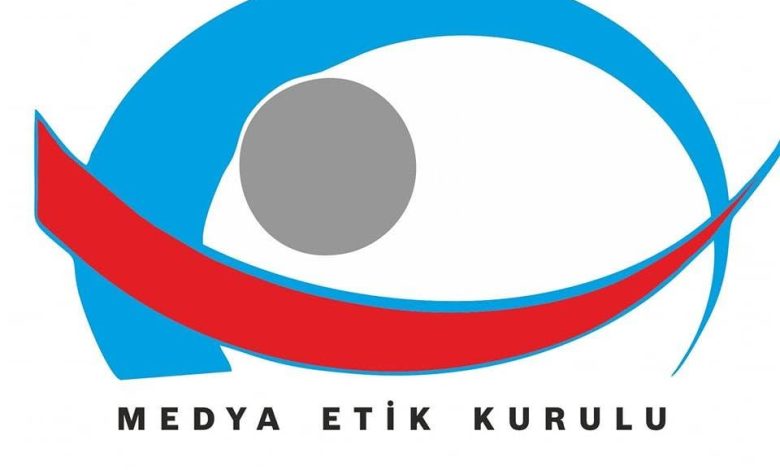 MEDYA ETİK KURULU'NDAN GAZETECİLERE ÇAĞRI: "KİŞİLERİ HEDEF GÖSTERMEYİN"