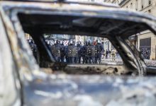 FRANSA'DA PROTESTOLARIN ARDINDAN İÇİŞLERİ BAKANI İSTİFA ETTİ, MACRON KABUL ETMEDİ