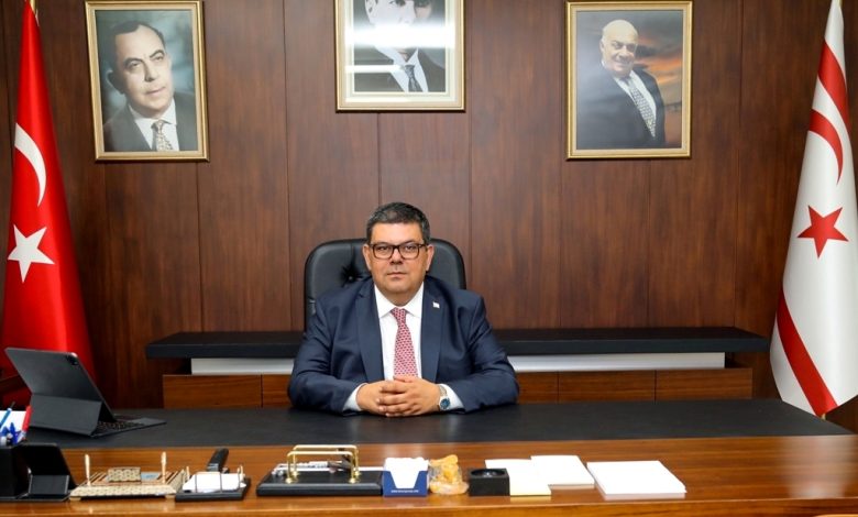MALİYE BAKANI ÖZDEMİR BEROVA, 19 EKİM MUHTARLAR GÜNÜ’NÜ KUTLADI